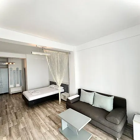 Πανσιόν Seaside & 3*